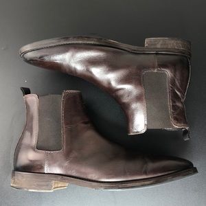 bruno magli cuneo leather chelsea boot